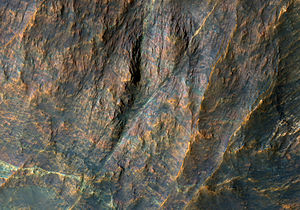 Grundgestein in Terra Sabaea, Hellas Planitia.