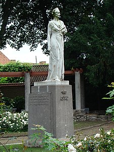 Statue of Astrid in a park at Kortrijk named for her.