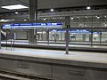 Blick über die Bahnsteige in der Estació Intermodal