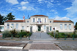 Pompignac Town Hall