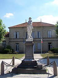 World War I memorial and town hall