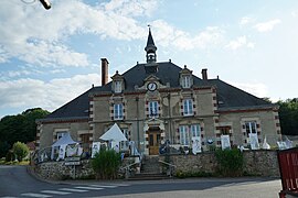 The town hall in Germaine