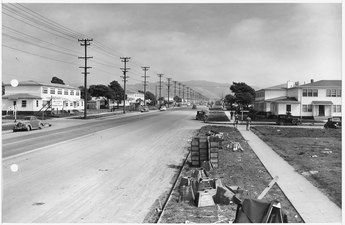 A 4,000-unit housing project was completed in Richmond during 1943.