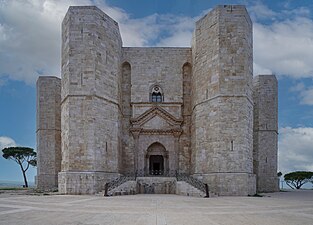 Castel del Monte in Apulia (1240s)