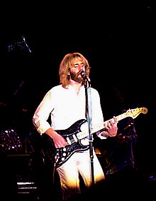 Andrew Gold performing in 1980