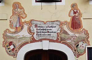 Feldkirchen in Kärnten, Malerei über dem Eingang einer ehemaligen Bäckerei