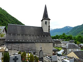 The church and surroundings in Salles-et-Pratviel