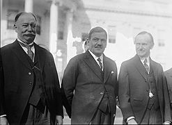 Chief Justice and Former U.S. President William Taft, Mexican President Plutarco Elías Calles, and U.S. President Calvin Coolidge at the White House.