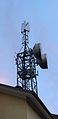 TIM Basisstation mit HSPA+ (2100 MHz, Antenne unten) und LTE (800 MHz, Antenne oben) in Mals