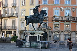 Francesco Mochi's 1615 equestrian statue of Ranuccio II Farnese, Duke of Parma, in the city's main square, Piazza Cavalli