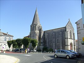 The church of Saint-Pierre in Gémozac