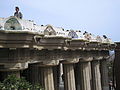 Doric columns support the roof of the lower court which forms the central terrace, with serpentine seating round its edge.
