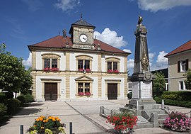The town hall in Goux-les-Usiers