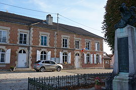 The town hall in Cheppes-la-Prairie