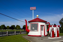 Teapot Dome Service Station in Zillah, Washington.