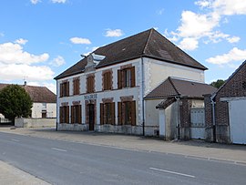 The town hall in Vouarces