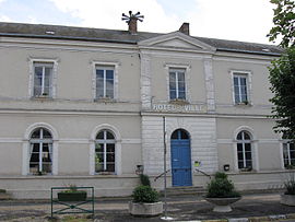 The town hall in Beaumont-du-Gâtinais