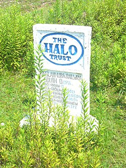 Halo trust sign on Beslakhuba railway.