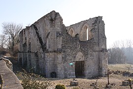 The ruined church in Monnes