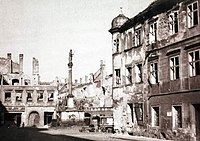 Zerstörte Bürgerhäuser am Ring 1945