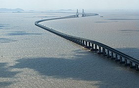 Donghai-Brücke zum Yangshan-Hafen