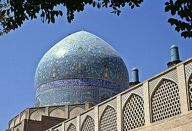 Mādar-e Šāh madrasa in Isfahan, Iran