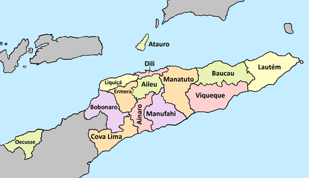 Labelled map of East Timor divided into its fourteen municipalities