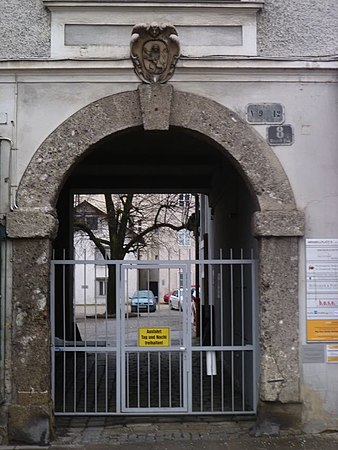 Wappen an einem Tor des Sekundogeniturpalastes am Mirabellplatz