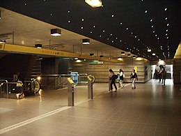 Charles de Gaulle station