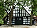 Westfalen: Wohn-/Wirtschaftsgebäude von 1754 beim Waldfriedhof in Hagen am Teutoburger Wald