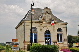 The town hall in Belvès-de-Castillon