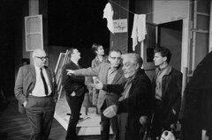 Proben, v. l. im Vordergrund: Friedrich Dürrenmatt, Leopold Lindtberg und Leonard Steckel, rechts: Peter Brogle, Foto: Ders.