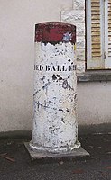 Commemorative stone in the village of La Queue-lez-Yvelines