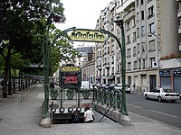 Street-level entrance at Bréguet–Sabin