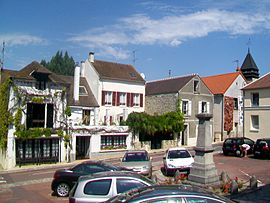 The village square and Rue Saint-Claude, in Nerville-la-Forêt