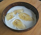 Kluai buat chi banana, coconut milk and coconut cream
