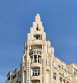 Early - Top of the Union Hotel (Strada Ion Câmpineanu no. 11), Bucharest, by Arghir Culina, 1929-1931[80]