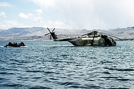 Amphibischer Hubschrauber CH-3E Jolly Green Giant zum Transport von SEALs
