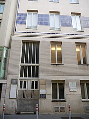 Detail of Döblergasse 4 apartment building (1909–1911)