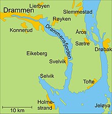 Karte der Region um den Drammensfjord, einem Fjordarm, der aus dem Süden in das Land hineinreicht. Die Stadt Drammen ist am inneren Ende des Fjords eingezeichnet.