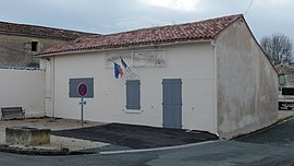 The town hall in Blanzay-sur-Boutonne