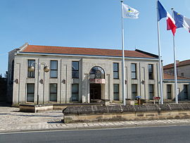 The town hall in Marennes