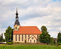 Kirche mit Ausstattung sowie Kirchhof mit Einfriedung, Denkmal für die Gefallenen des Ersten Weltkrieges und Grabmal Kurth