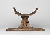 Headrest; 1539–1190 BC; wood; 17.8 x 28.6 x 7.6 cm; Brooklyn Museum (New York City)