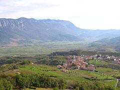 4. The Vipava Hills with the village of Goče