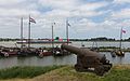 Woudrichem, der historische Hafen mit Kanone beim Stadshaven-Rijkswal