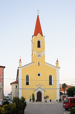 Church in Brtonigla/Verteneglio/Vertenejo