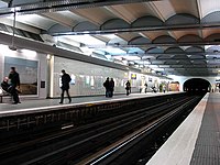 Line 1 platforms