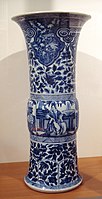 Export porcelain vase with European scene, Qing Kangxi era, (1690-1700).