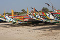 Fischerboote am Strand in Gambia